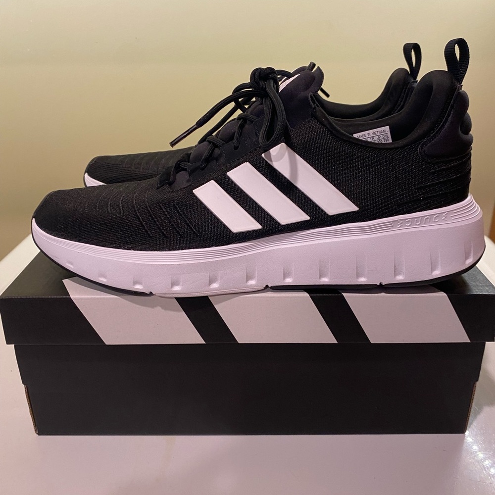 Adidas Men’s Swift Run Shoes - US 12/ Core Black / Cloud White